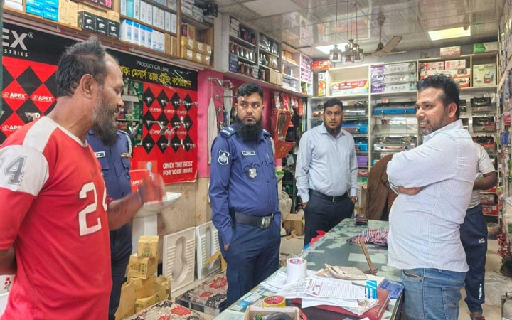 বেশি দামে সিলিন্ডার গ্যাস বিক্রি, আখাউড়ায় দুই ব্যবসায়ীকে জরিমানা