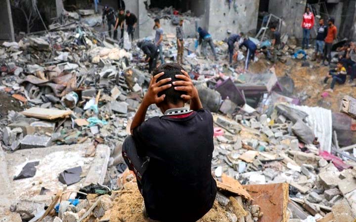 ২৪ ঘণ্টায় আরও ১৬৫ ফিলিস্তিনি নিহত