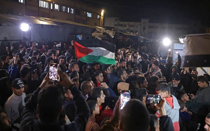 যুদ্ধবিরতি চুক্তির খবরে গাজায় হাজারো ফিলিস্তিনির উল্লাস