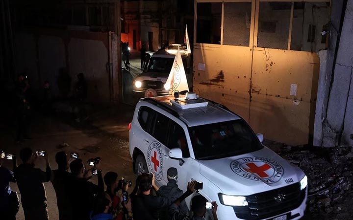 ইসরাইলের আরও ৪ জিম্মির লাশ হস্তান্তর করল হামাস