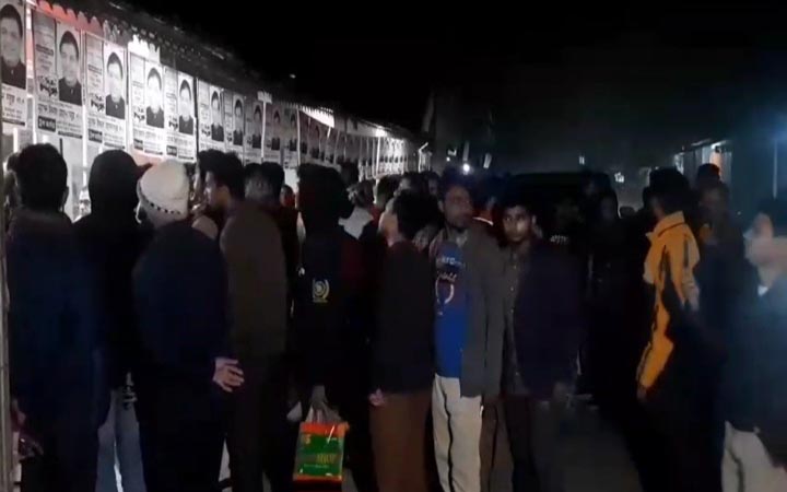 গাজীপুরে স্বতন্ত্র প্রার্থীর নির্বাচন ক্যাম্পে গুলি, আহত ২