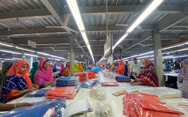 মোবাইলে হিসাব খুলেছে ১৯ লাখ পোশাক শ্রমিক