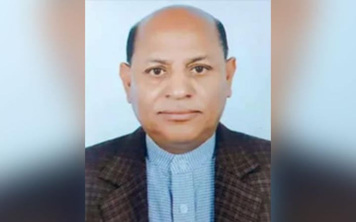 আন্দোলনের মুখে পদত্যাগ করলেন গবি রেজিস্ট্রার
