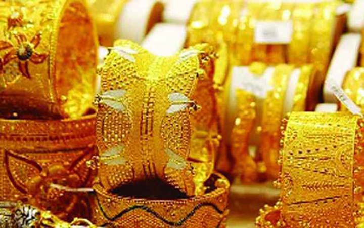 রেকর্ডের পর কমল স্বর্ণের দাম