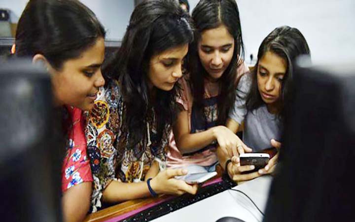 একাদশে ভর্তি : ৯ দিনে ১২ লাখ আবেদন