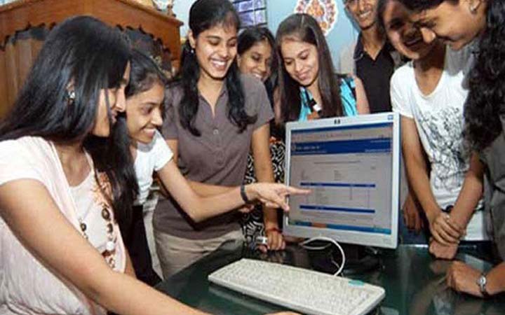 একাদশে ভর্তির প্রথম দিনেই সাড়ে ৩ লাখ আবেদন