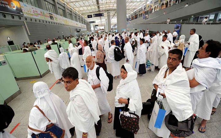 নারী হজযাত্রীর মৃত্যু, সৌদি পৌঁছেছেন ৬৩১৪১ জন