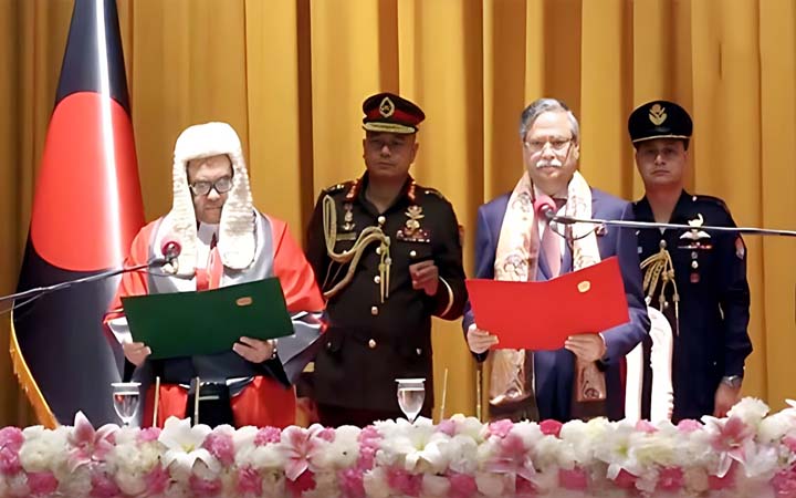 প্রধান বিচারপতি হিসেবে শপথ নিলেন ওবায়দুল হাসান