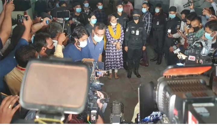 হেলেনা জাহাঙ্গীর আটক।। জয়যাত্রা ফাউন্ডেশন ভবনে র‌্যাবের অভিযান