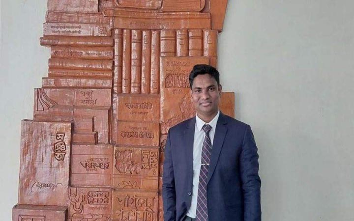 পুলিশ ক্যাডারে দ্বিতীয় হলেন শিক্ষার হুমায়ুন কবির
