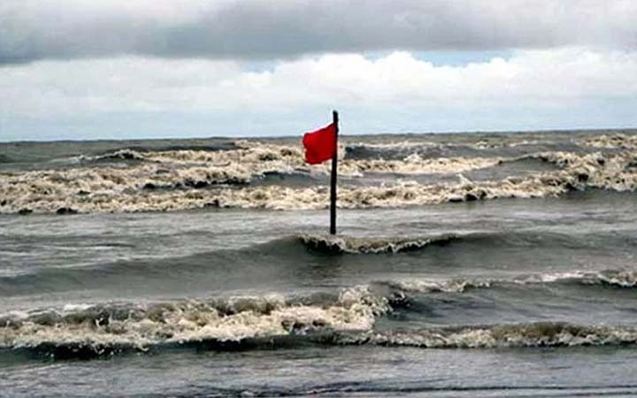সমুদ্রবন্দরে ৩ নম্বর সতর্কতা সংকেত বহাল