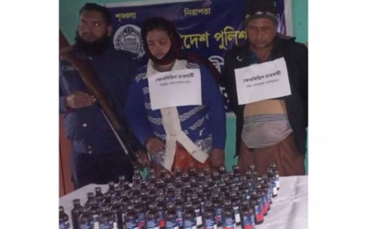 বোয়ালমারীতে ২ মাদক ব্যবসায়ী আটক