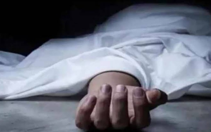 চাঁদপুরে ছাদ থেকে লাফিয়ে পড়ে কলেজ ছাত্রের মৃত্যু