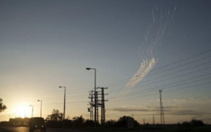 মধ্য ইসরাইলে রকেট নিক্ষেপ হামাসের