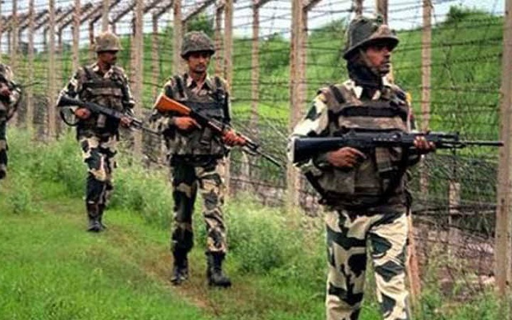 বেনাপোলে‘ট্রাক টার্মিনালের’ কাজ বন্ধ করে দিল বিএসএফ