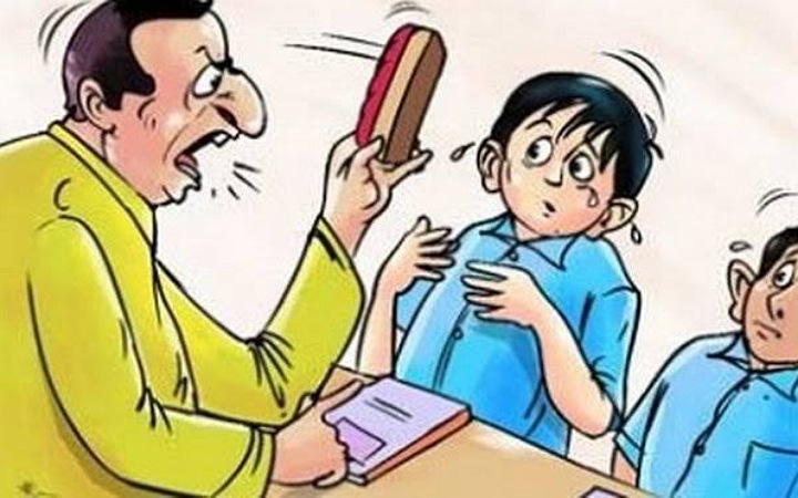 মাতাল শিক্ষক, পেটালেন শিক্ষার্থীদের