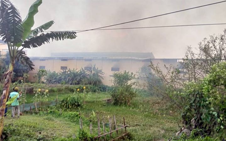 খুলনায় পাটকলে আগুন, নিয়ন্ত্রণে ৮ ইউনিট