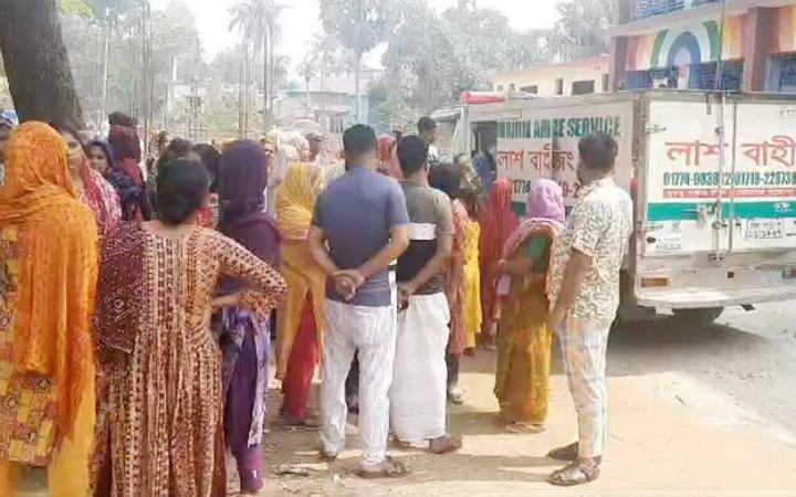 গাজীপুরে মোটরসাইকেল দুর্ঘটনায় প্রাণ গেলো দুই বন্ধুর