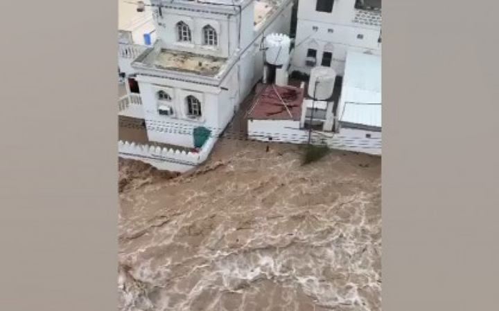 ওমানে আকস্মিক বন্যায় ব্যাপক ক্ষয়ক্ষতি