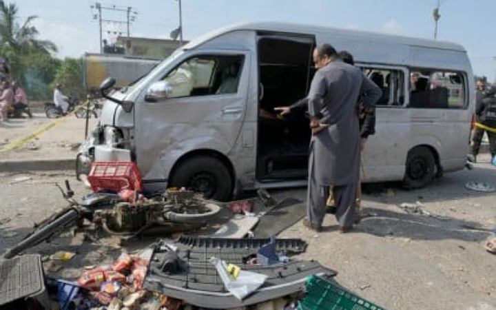 পাকিস্তানে পাঁচ জাপানিকে লক্ষ্য করে আত্মঘাতী বোমা হামলা