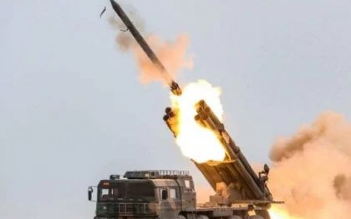 পাকিস্তানের নতুন রকেট ৪০০ কিলোমিটার দূরে আঘাত হানতে সক্ষম