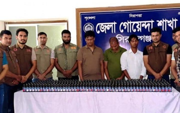 ৪০০ বোতল ফেনসিডিলসহ গ্রেফতার ৩