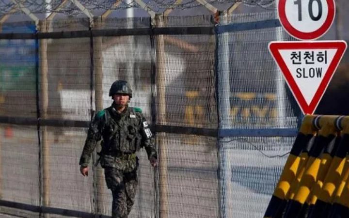 গুলি ছুড়ে উত্তর কোরীয় সেনাদের সতর্ক করল দক্ষিণ কোরিয়া