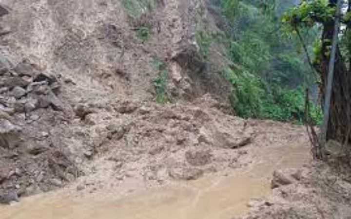 নেপালে ভূমিধসে নিহত ৯