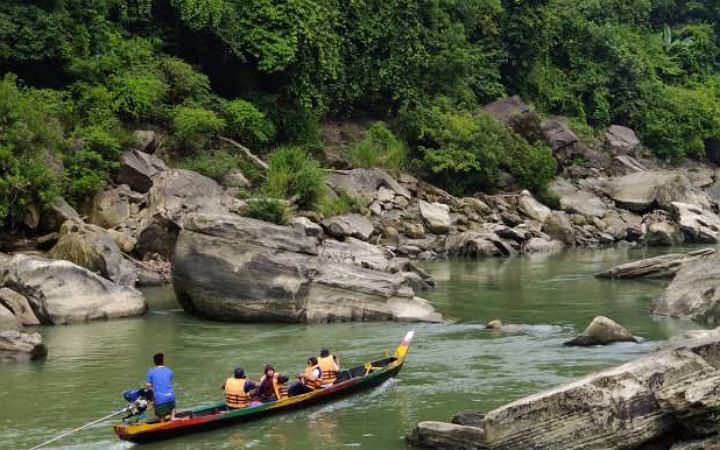 বান্দরবানে নৌকা ডুবে দুই শিক্ষার্থী নিখোঁজ