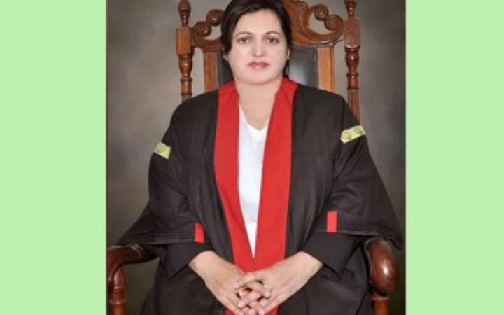 লাহোর হাইকোর্টের প্রথম প্রধান নারী বিচারপতি আলিয়া