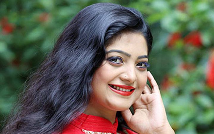 আবার রেকর্ডিং রুমে ফিরলেন সালমা
