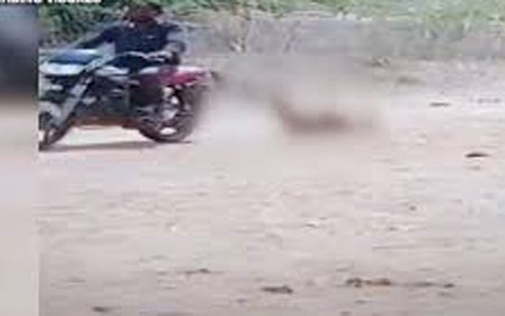 নারীকে মোটর সাইকেলের পেছনে বেঁধে ঘোরানোর ভিডিও ভাইরাল
