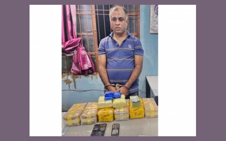 টেকনাফ মাদকদ্রব্য নিয়ন্ত্রণ অধিদফতরের সহকারী উপ পরিদর্শক আটক
