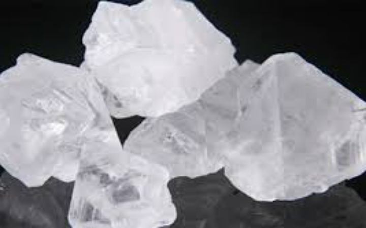 ফিটকিরি ব্যবহারের ৭ উপায়