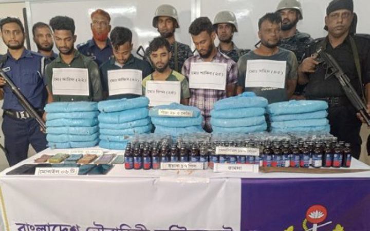 ভোলায় বিপুল পরিমান মাদকসহ আটক ৫