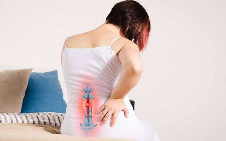 কোমর ব্যথায় সচেতন হওয়া জরুরি