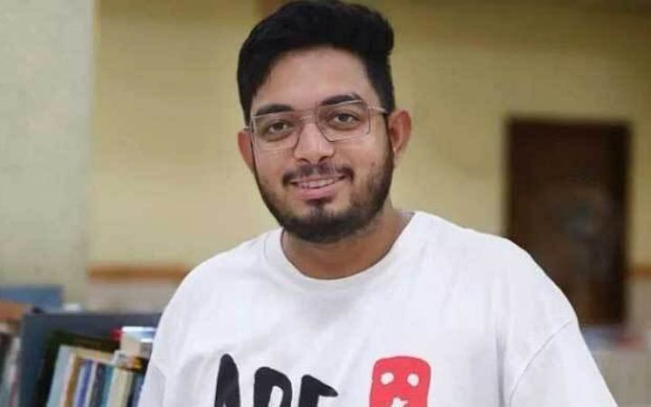 ১৯৬ ঘন্টা অনশন করার পরে হাসপাতালে ভর্তি হলেন আরও এক চিকিৎসক