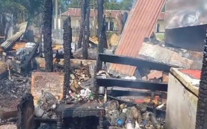 হবিগঞ্জে অগ্নিকাণ্ডে ৮টি দোকান পুড়ে ছাই