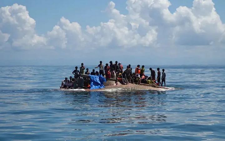 ইন্দোনেশিয়ার উপকূলে নৌকা ডুবি, ১১৬ রোহিঙ্গা শরণার্থী উদ্ধার