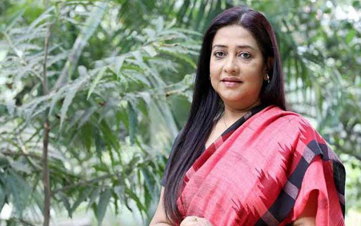 বিমানবন্দরে আটকে পড়লেন সুবর্ণা মুস্তাফা