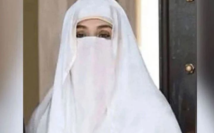 ফের বুশরা বিবির বিরুদ্ধে নতুন করে গ্রেফতারি পরোয়ানা