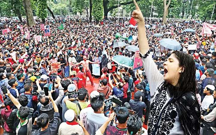 বাংলাদেশকে যে কারণে বেছে নেলো ইকোনমিস্ট