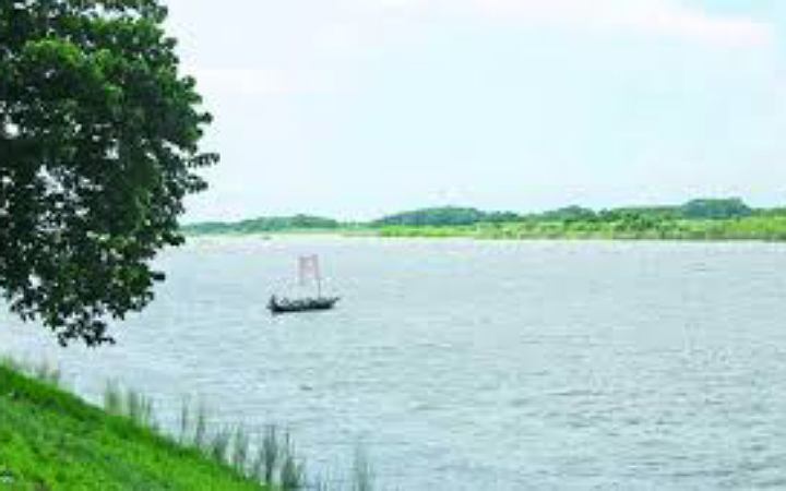 জামালপুরে ব্রহ্মপুত্র নদে গোসলে নেমে প্রাণ গেল ৩ স্কুলছাত্রের