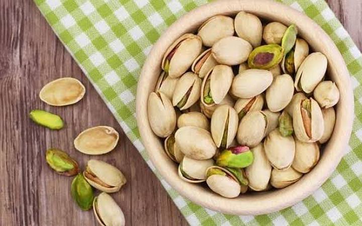 কোলেস্টেরল নিয়ন্ত্রণে রাখবে যে ড্রাই ফ্রুট