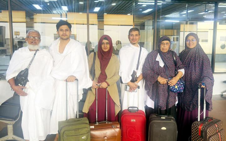 ওমরাহ পালনে যাচ্ছেন নিলয় সঙ্গে যাচ্ছে স্ত্রী, মা,বাবা ও শ্বশুর - শাশুড়ি