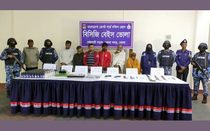 ভোলায় বিদেশি অস্ত্র-মাদকসহ আটক ৬