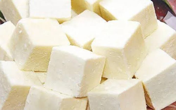 জেনে নিন পনির খাওয়ার উপকারিতা
