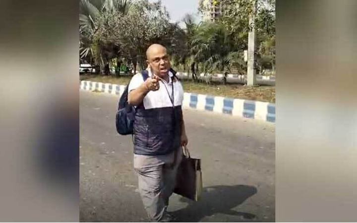 ভারতে ছুটি না পাওয়ায় অফিসের ৪ সহকর্মীকে ছুরিকাঘাত