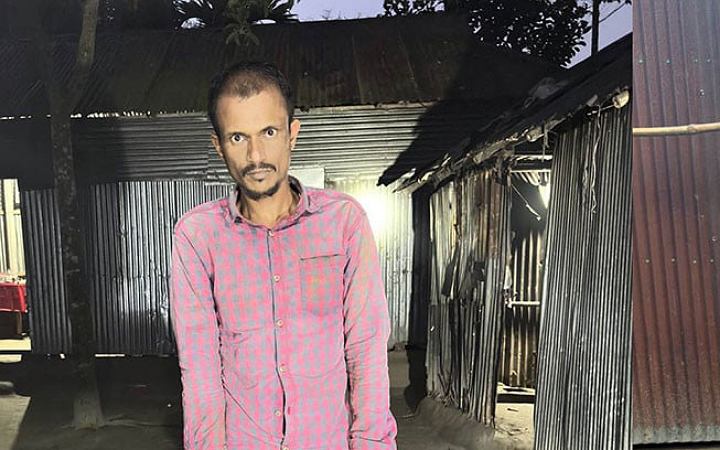 কুড়িগ্রামে সেনাবাহিনীর যৌথ অভিযানে ২ মাদক কারবারি আটক