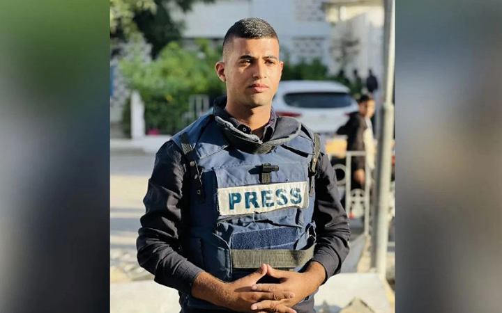 ইসরায়েলি হামলায় মৃত্যুর আগে আল-জাজিরার সাংবাদিকের আবেগঘন বার্তা